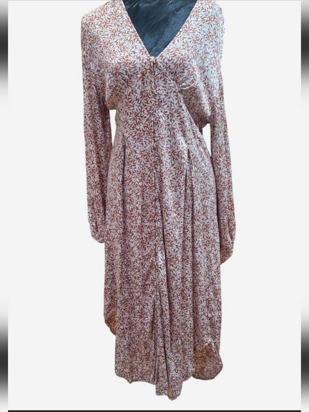 Amuse Society Rust and White Floral-Print Long Sleeve Midi Dress